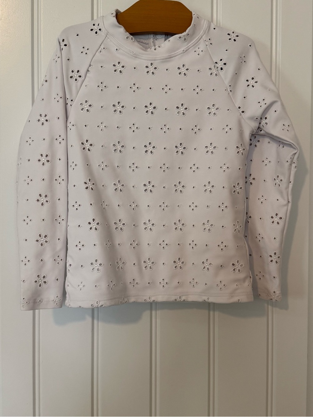 Minnow Girls Eyelet Rash Guard Swim Top Size 3/4T